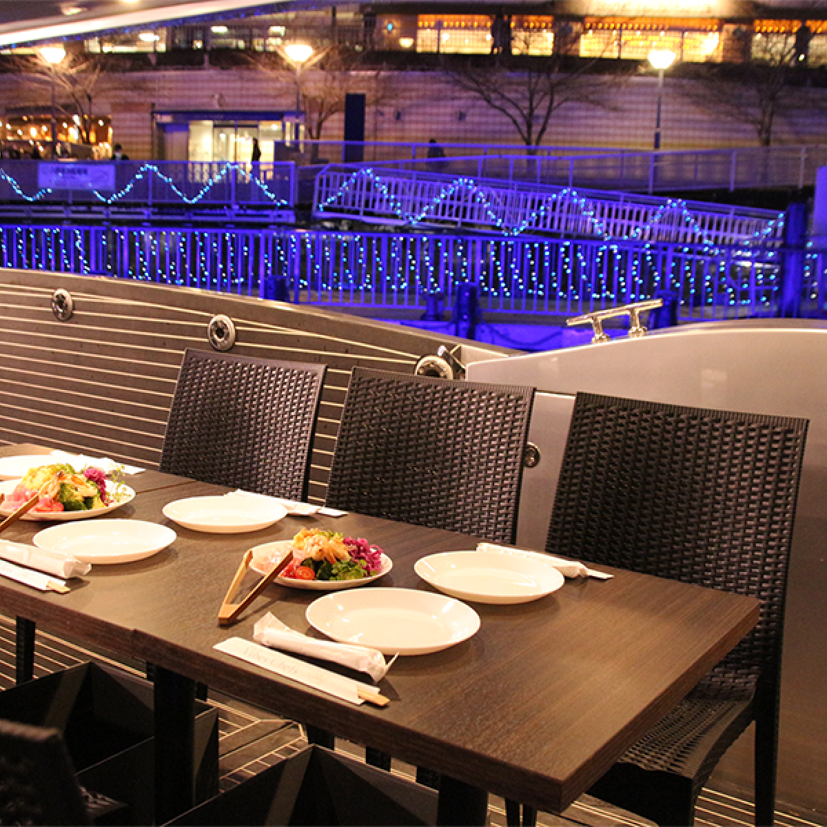 クインビーエムセブンの座席